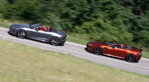 Aston Martin Vantage S, Jaguar F-Type R AWD Cabriolet, Seitenansicht