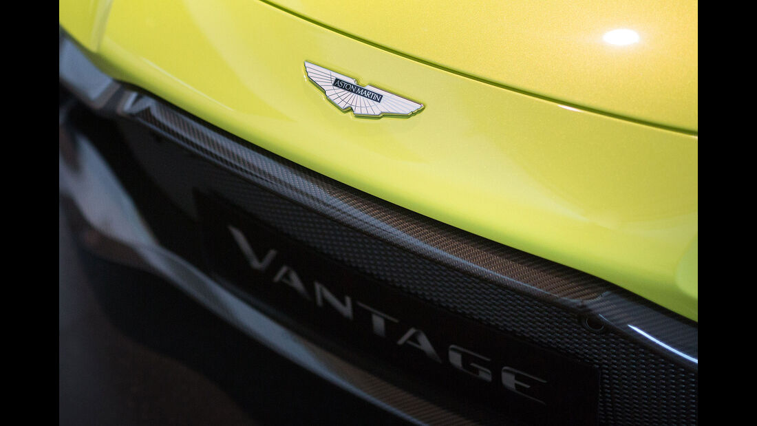 Aston Martin Vantage V8.