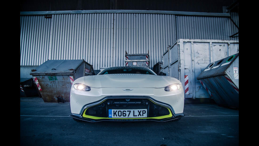Test Aston Martin Vantage AUTO MOTOR UND SPORT