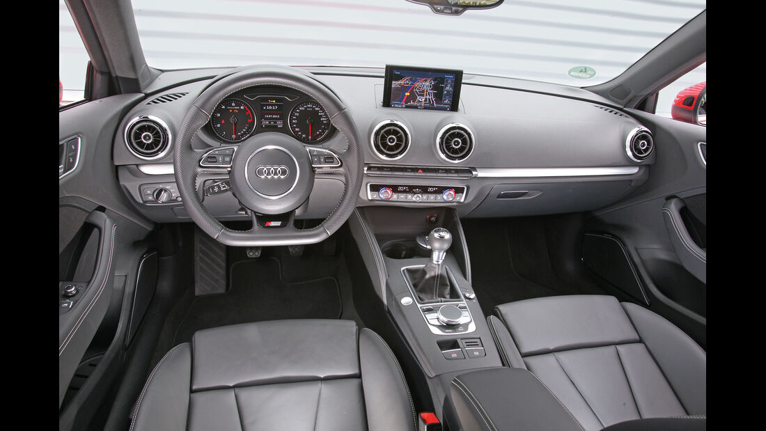 Audi A3 1.8 TFSI, Cockpit, Lenkrad