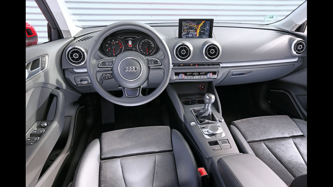 Audi A3 Sportback 1.8 TFSI, Audi A3 Sportback 2.0 TDI, Cockpit