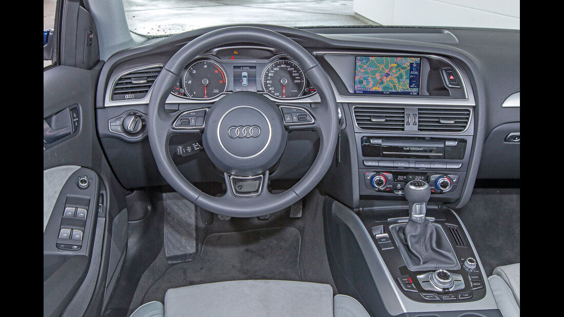 Audi A4 Avant 2.0 TDI, Cockpit, Lenkrad