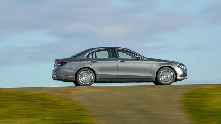 Audi A6 50 Tfsi E Mercedes E 300 E Im Test Auto Motor Und Sport