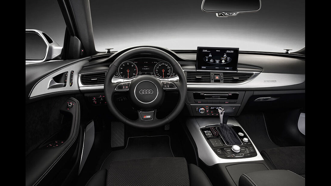 Audi A6 Avant S-Line Cockpit