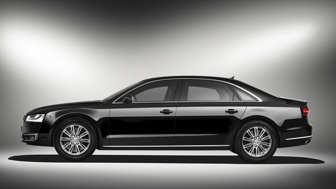 Audi A8 L Security auf der IAA 2015: Luxuslimousine trotzt Sprengladungen