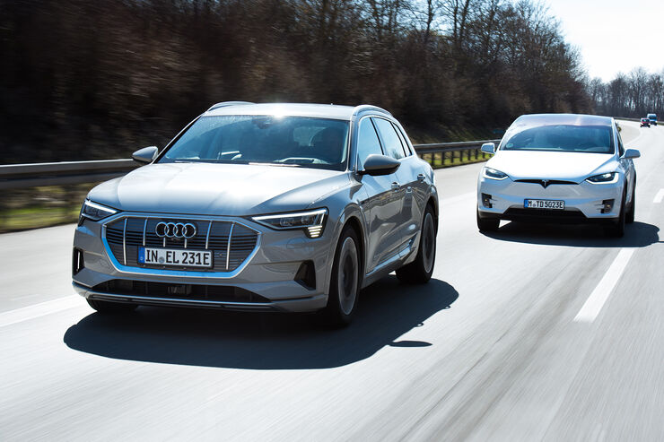 Autobahn Test Audi E Tron Tesla Model X Wer Kommt Weiter