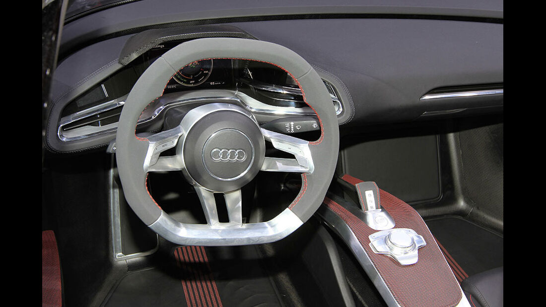 Audi Etron Spyder, Lenkrad