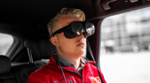 Audi Holoride, VR-Brille im Auto