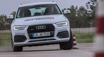 Audi Q3 2.0 TFSI Quattro Sport, Frontansicht, Slalom