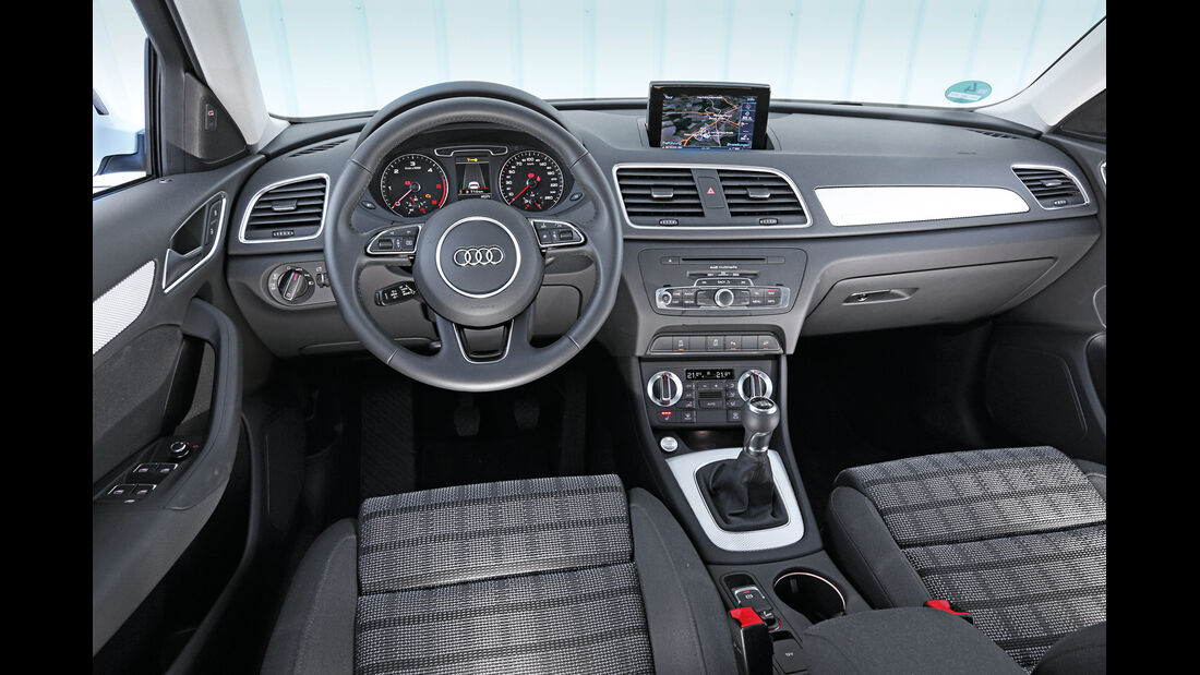 Audi Q3, Cockpit