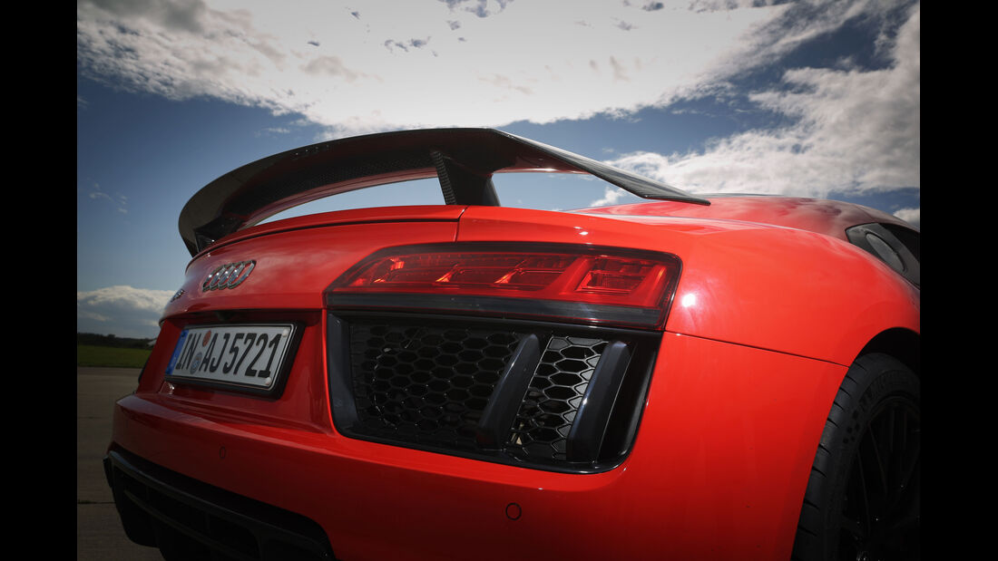 Audi R8 5.2 V10 Plus Quattro (2017) Test
