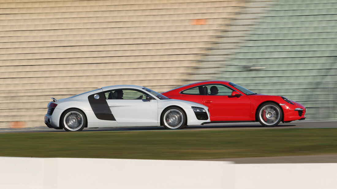 Audi R8 FSI Quattro, Porsche 911 Carrera 4S, Seitenansicht