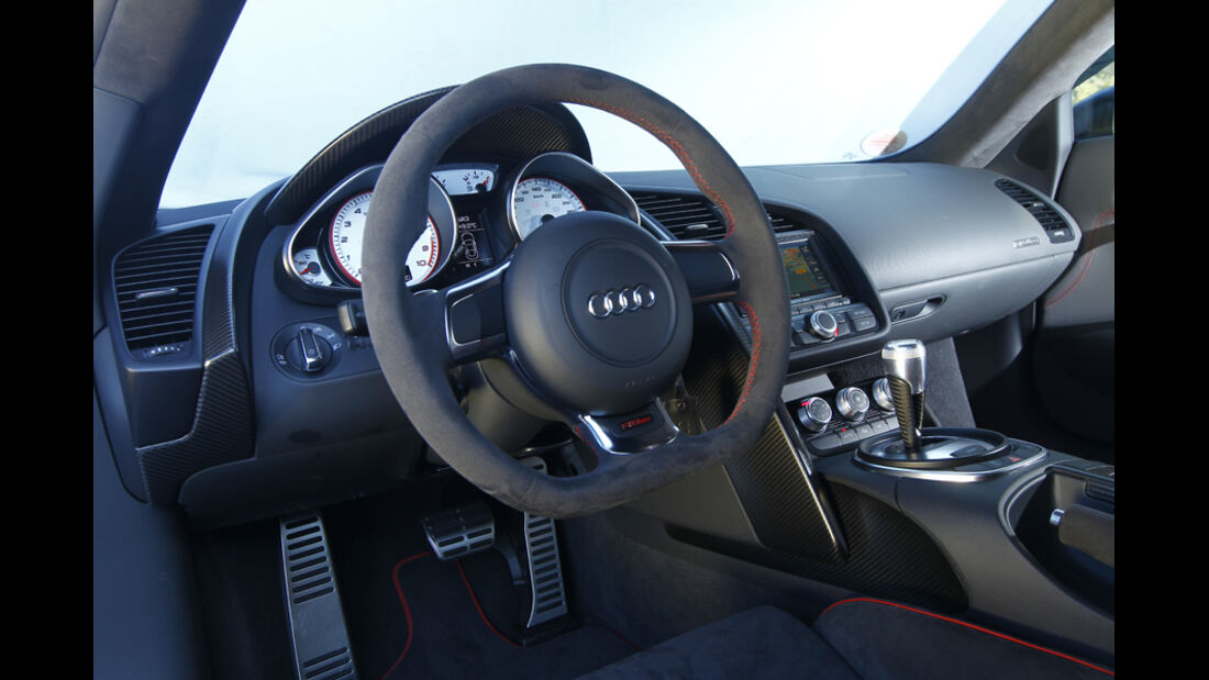 Audi R8 GT, Cockpit