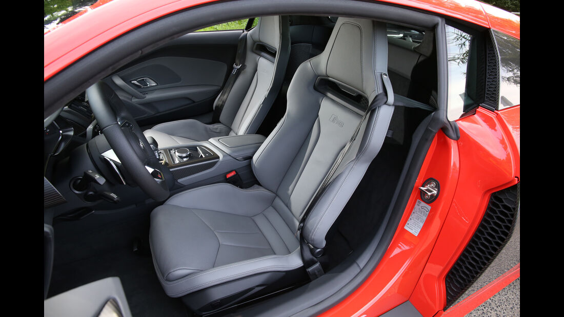 Audi R8 V10 Plus, Fahrersitz