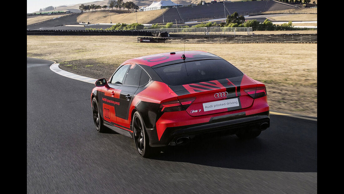 Audi RS 7 piloted driving concept (2015 „Robby“) 