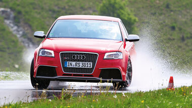 Audi RS3 Sportback, Teststrecke, Front, nasse Straße