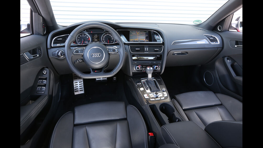 Audi RS4 Avant, Cockpit
