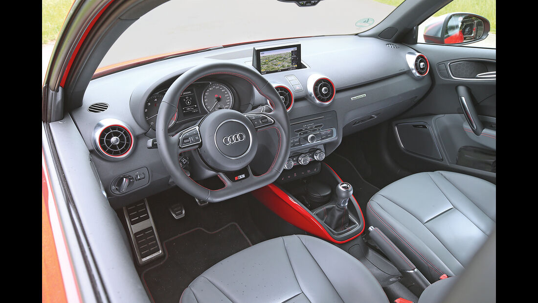 Audi S1, Cockpit