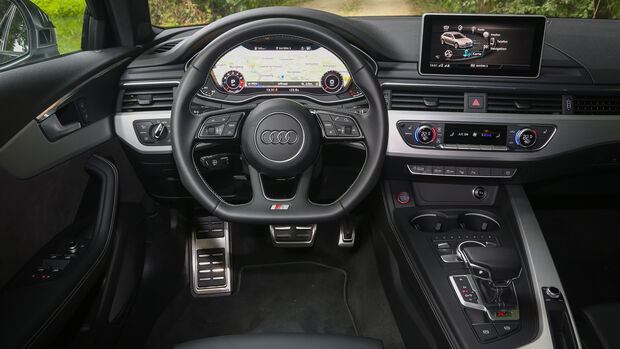 Audi S4 Avant, Cockpit