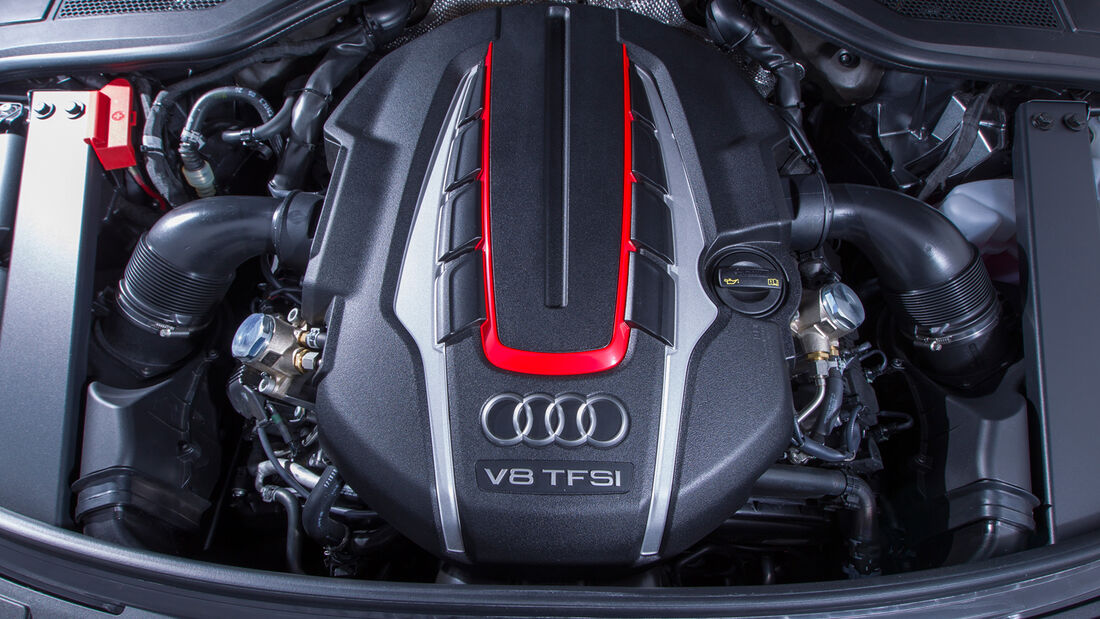 Audi S8, Motor