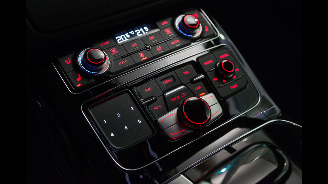 Audi S8 Plus 4.0 TFSI Quattro, Bedienelemente
