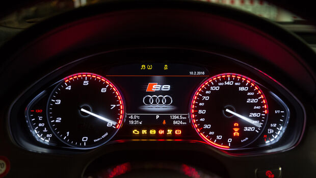 Audi S8 Plus 4.0 TFSI Quattro, Rundinstrumente