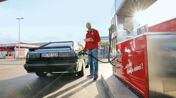 Audi Sport Quattro, Tankstelle