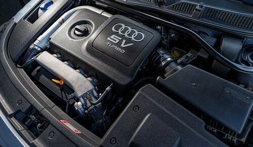 Audi TT Quattro Sport, Motor