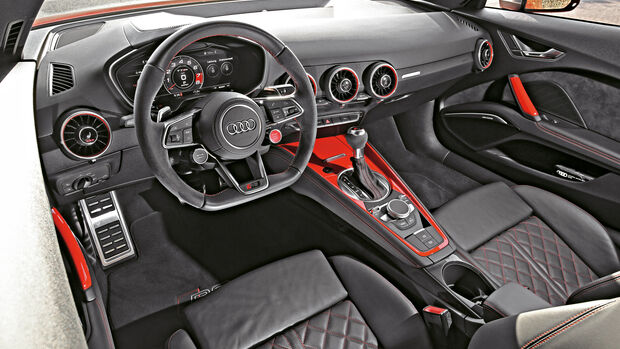 Audi TT RS Coupé, Cockpit