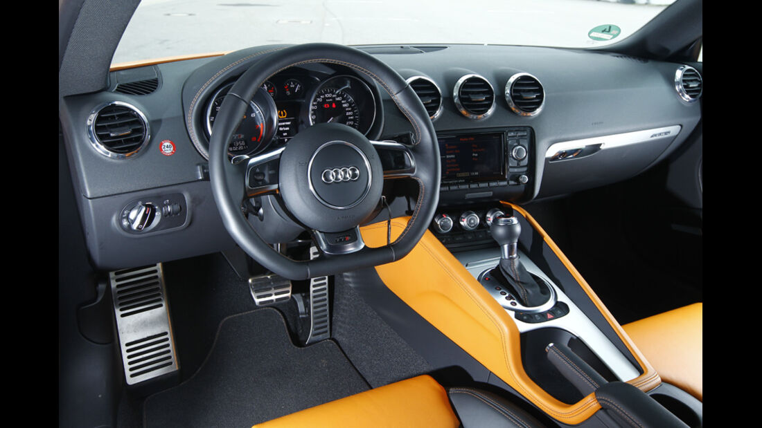 Audi TTS Coupé 2.0 TFSI, Cockpit