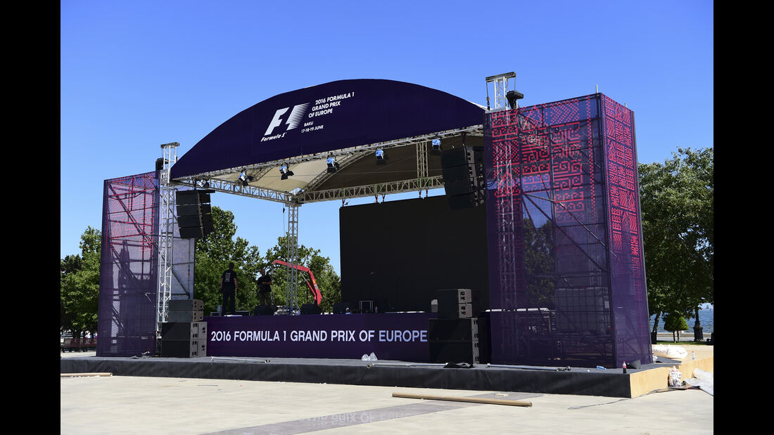 Aufbau - Formel 1 - GP Aserbaidschan - Baku - 14. Juni 2016
