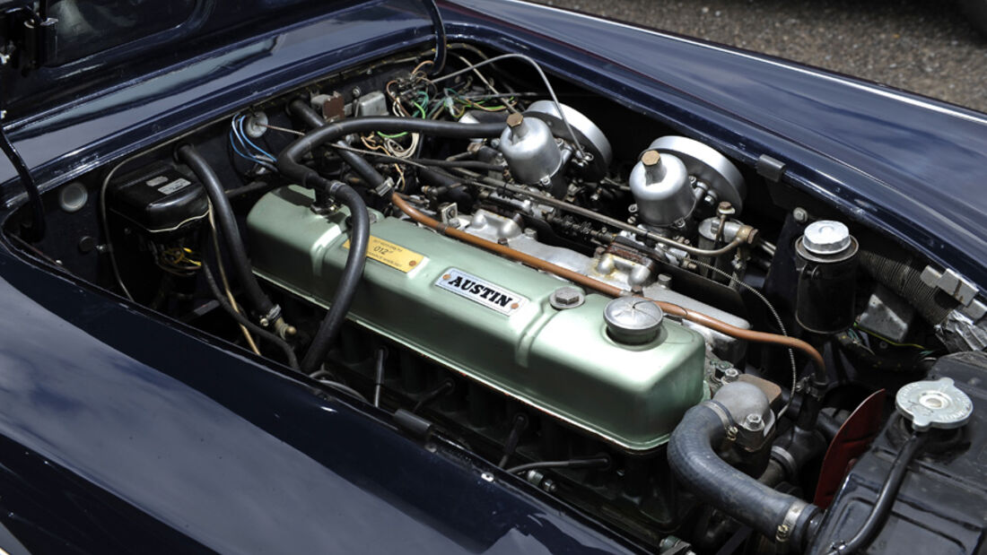 Austin-Healey 3000, Motor