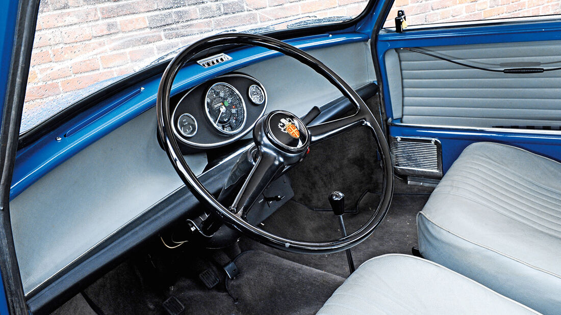 Austin Mini MK II Countryman, Cockpit