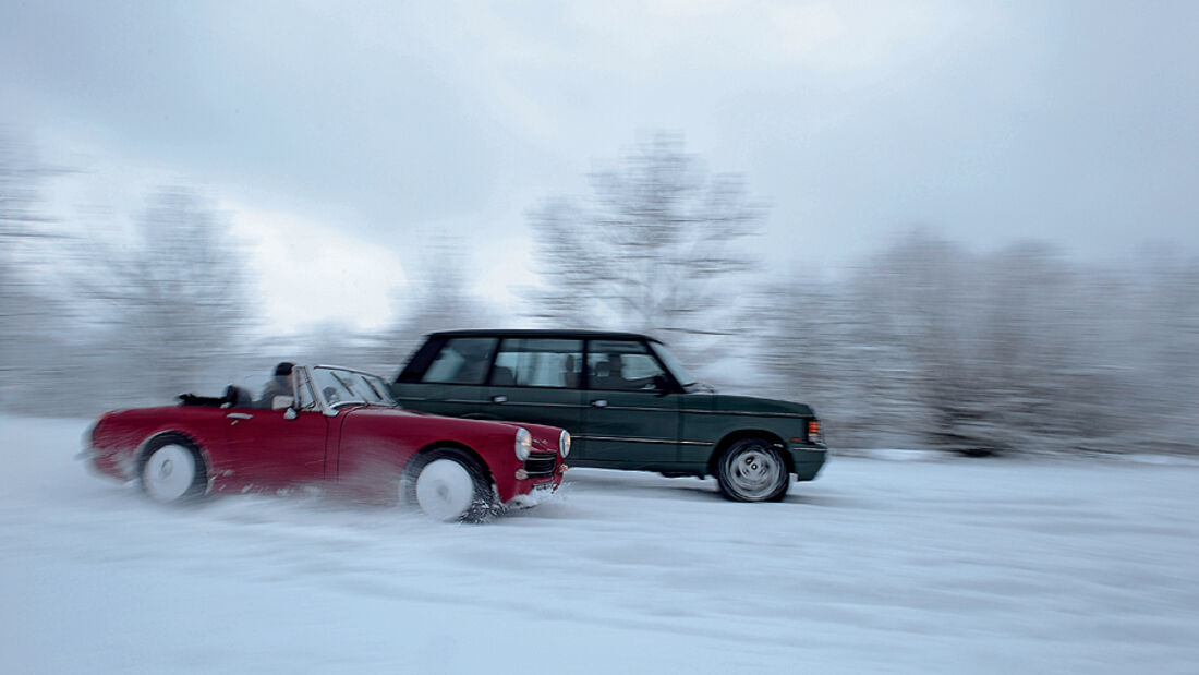 Austin Sprite und Range Rover Vogue