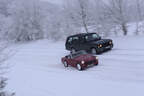 Austin Sprite und Range Rover Vogue