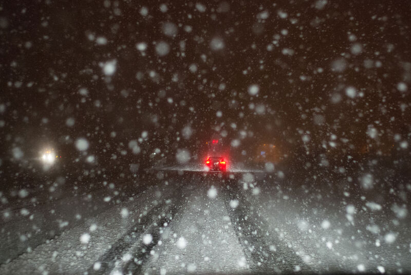 Auto Schnee Winter Nacht