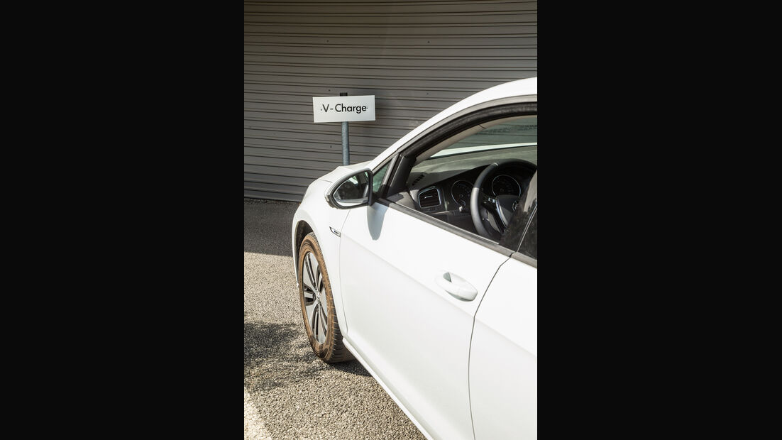 Autonom Parken, VW E-Golf V-Charge, Parkassistent