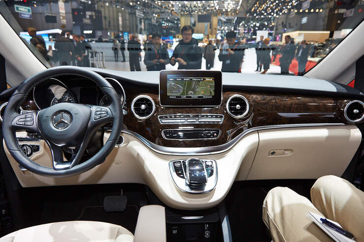 Mercedes V Klasse Auf Dem Genfer Autosalon 2014 Das Ist Der Viano Nachfolger Auto Motor Und Sport