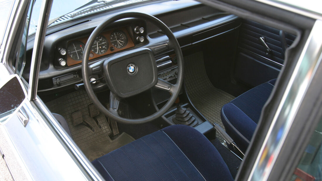 BMW 02, Cockpit