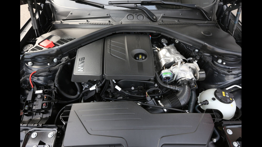 BMW 116i, Motor
