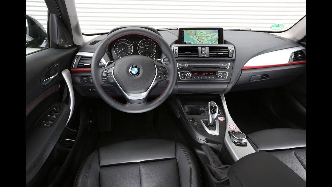 BMW 125i, BMW 125d, Cockpit