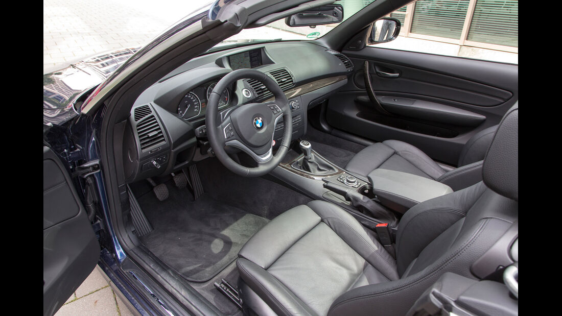 BMW 125i Cabrio, Cockpit, Lenkrad