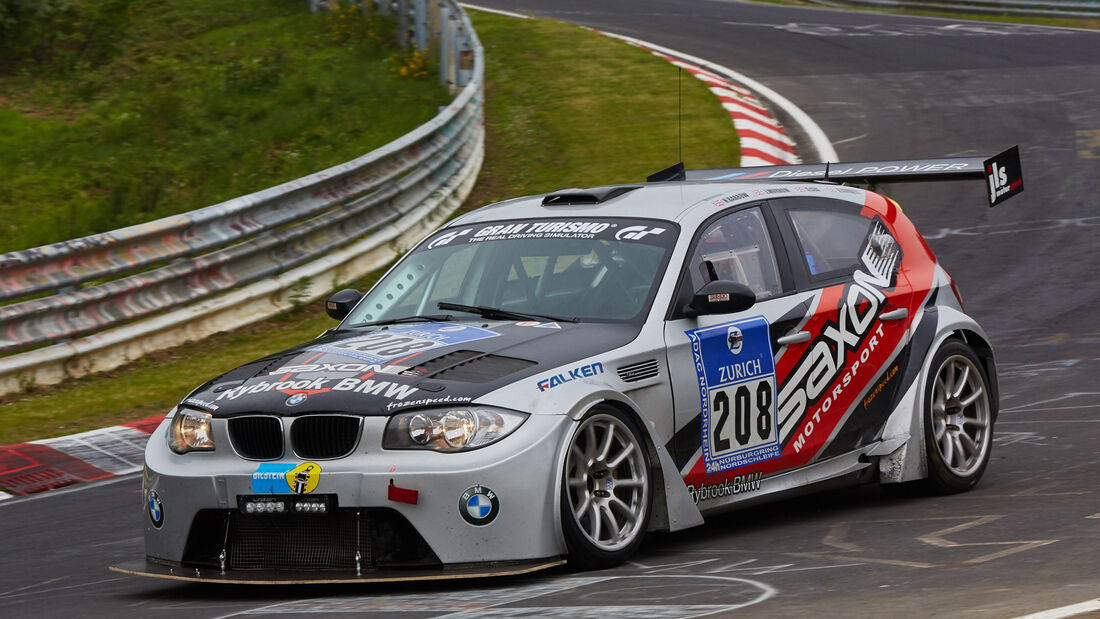 BMW 135d GTR - Startnummer: #208 - Bewerber/Fahrer: Nick Barrow, Richard Corbett, Jamie Morrow, Dave Cox - Klasse: AT