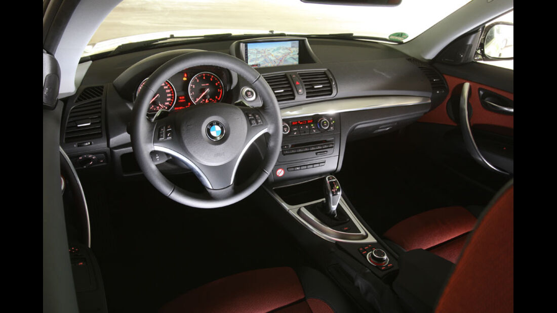 BMW 135i Coupé, Cockpit, Lenkrad