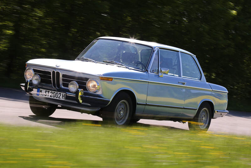 BMW 2002 tii, Seitenansicht