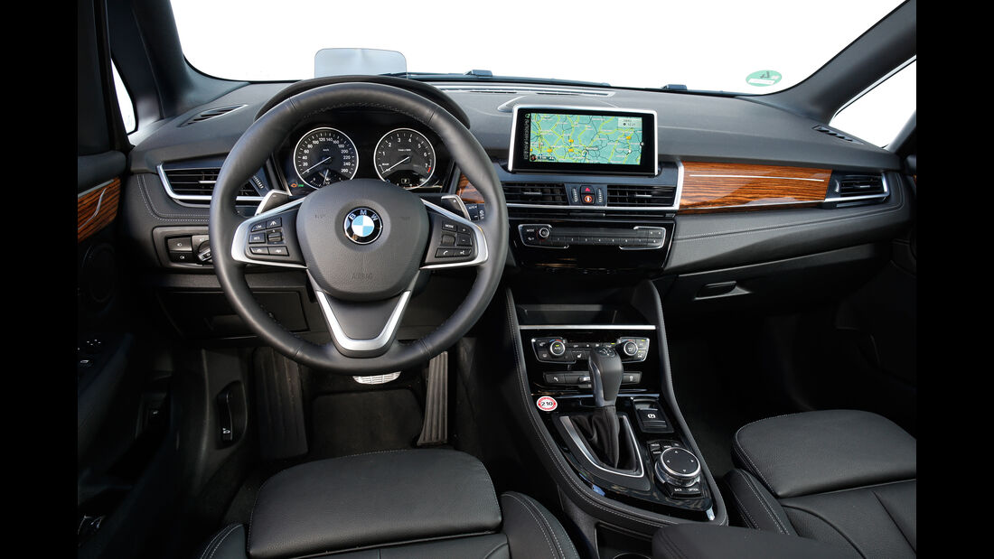 BMW 220i Active Tourer, Cockpit