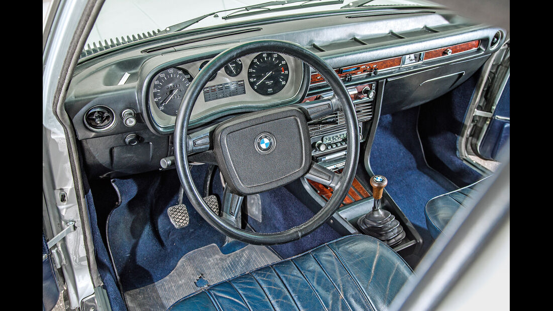 BMW 3.3 Li, Cockpit