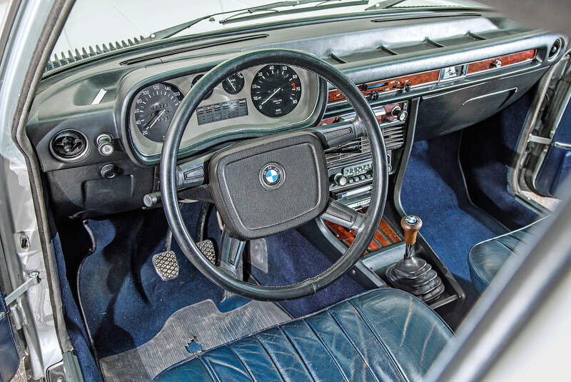 BMW 3.3 Li, Cockpit