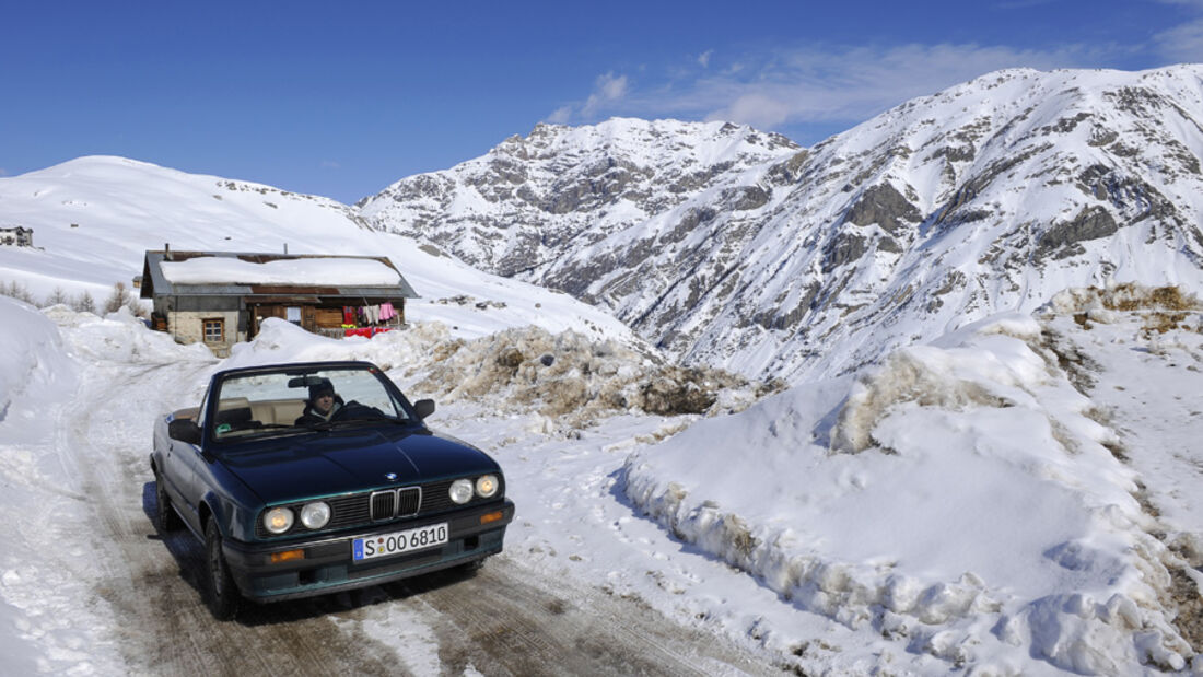 BMW 318i Cabriolet im Schnee