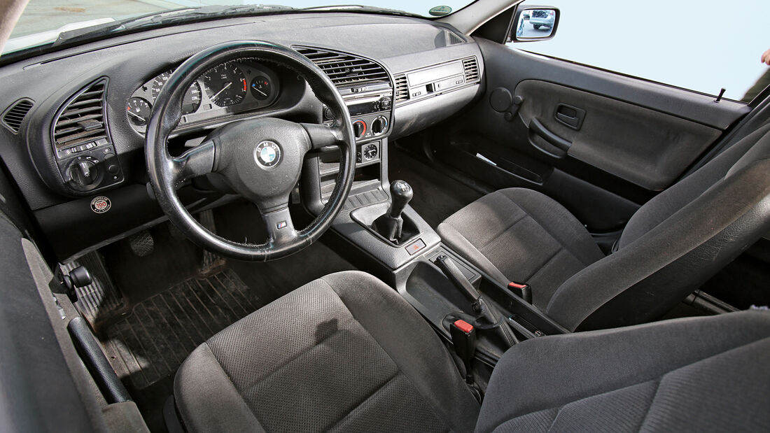 BMW 318i (E36), Cockpit